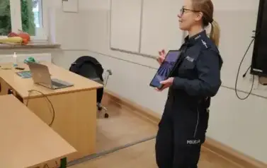 d657e54d-c903-41fc-94b9-f5de2430b1e9