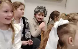 5e372d8c-49c2-4217-8157-d28cd1689e4a