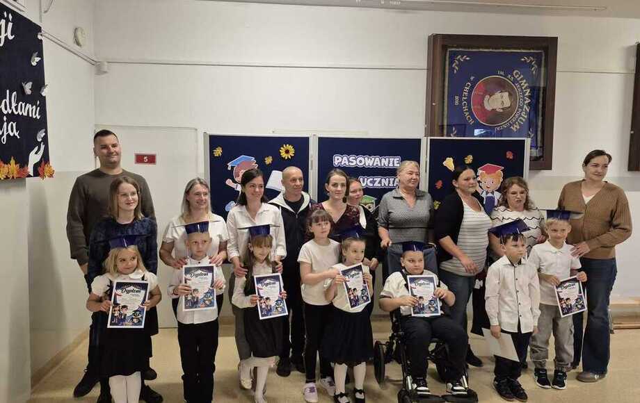 Obchody Dnia Edukacji Narodowej i pasowanie uczniów w szkole w Helchy